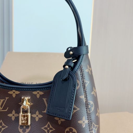 LV underarm bag - Image 3