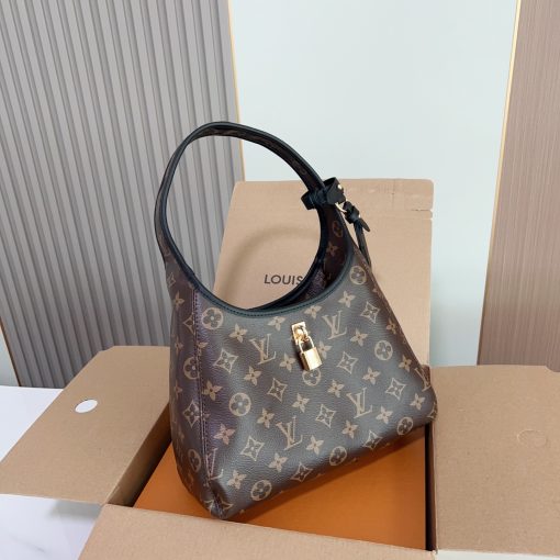 LV underarm bag - Image 10