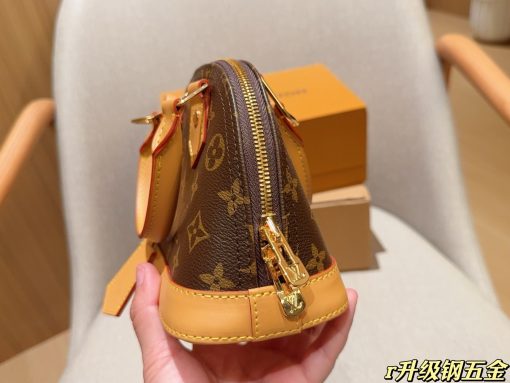 LV shell bag - Image 8