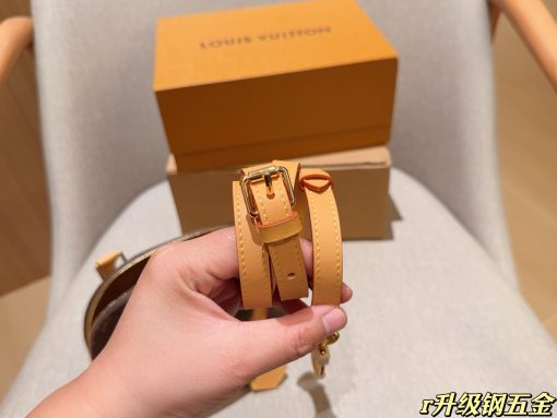 LV shell bag - Image 9