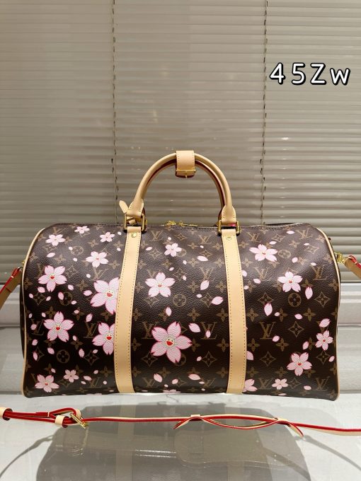 LV city keepal travel bag - Image 3