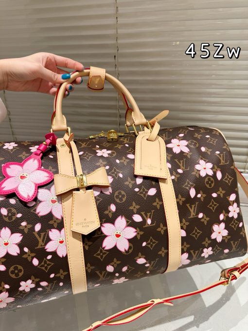 LV city keepal travel bag - Image 4