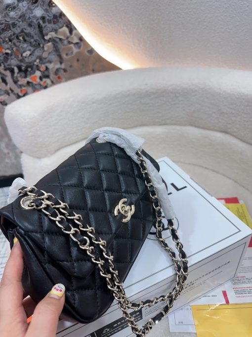 Chanel chain bag - Image 3