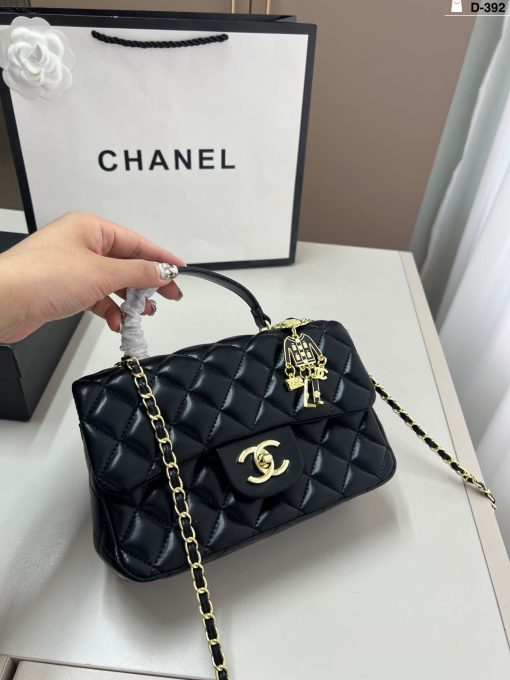 Chanel chain bag
