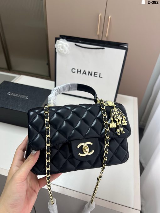 Chanel chain bag - Image 6