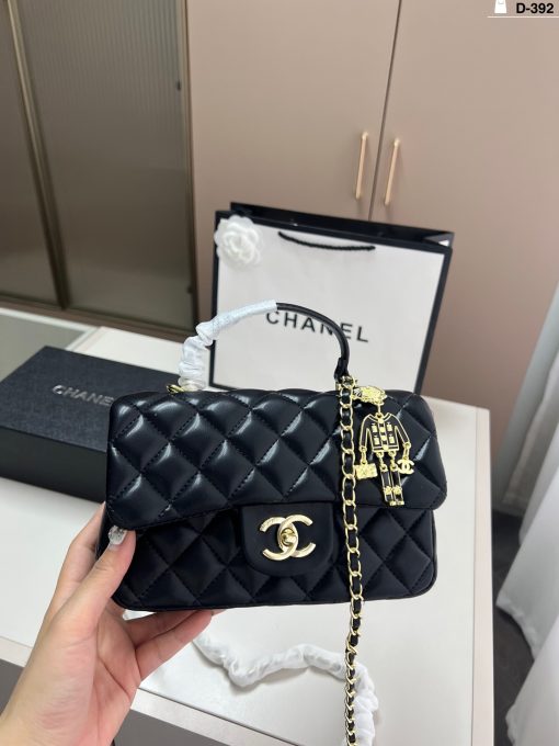 Chanel chain bag - Image 9