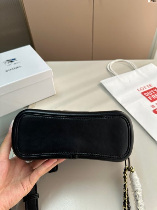 Chanel Wandering Bag - Image 6