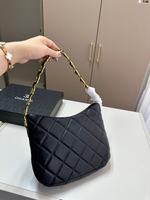 Chanel armpit bag - Image 5