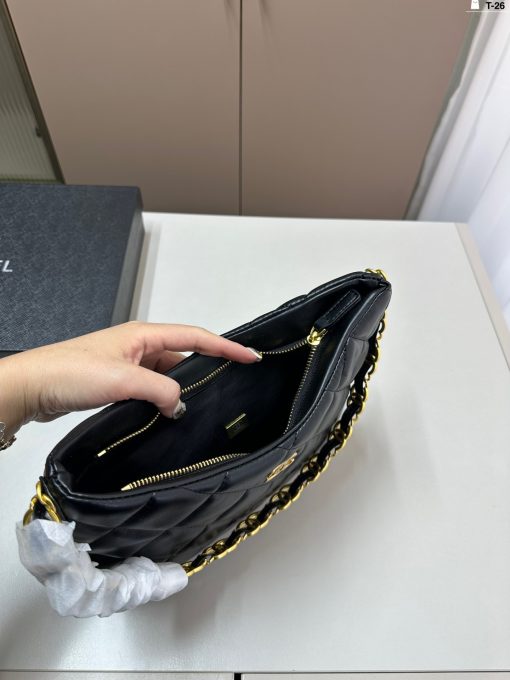 Chanel armpit bag - Image 10