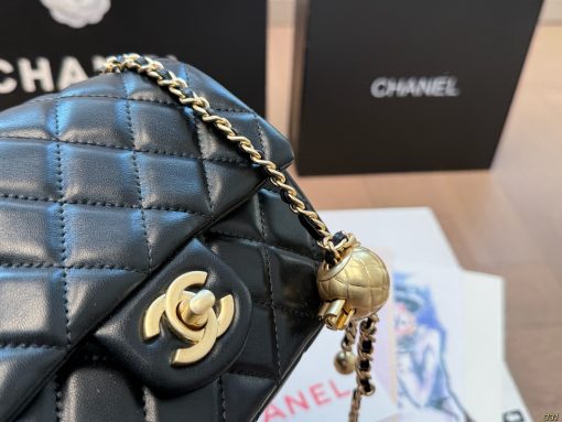 Chanel chain bag - Image 6