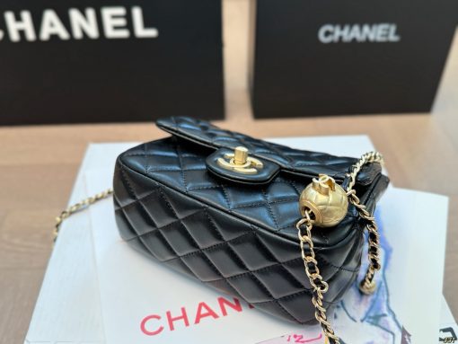 Chanel chain bag - Image 7