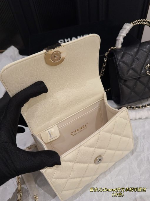 Chanel handbag - Image 10