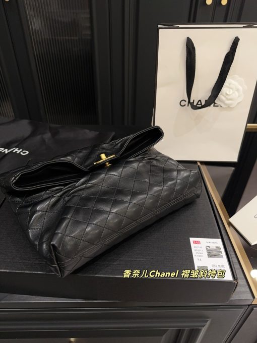 Chanel crossbody bag - Image 8