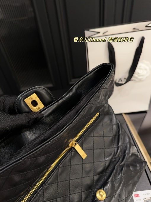 Chanel crossbody bag - Image 9