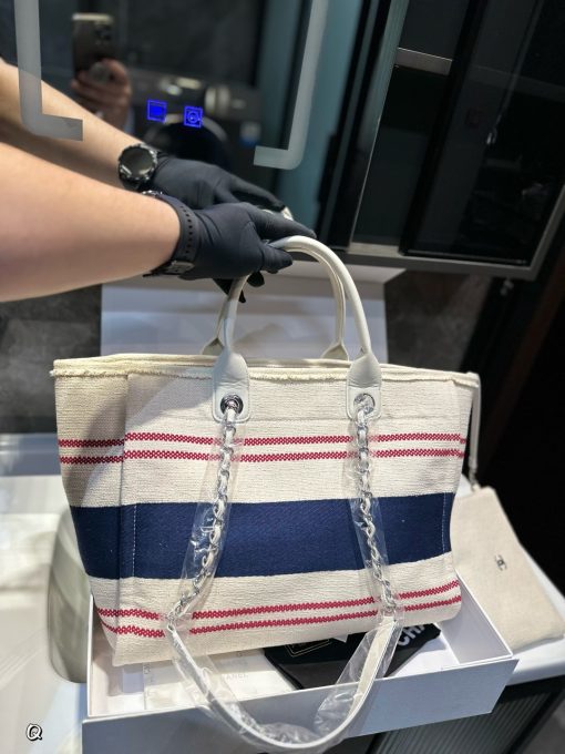 Chanel beach bag - Image 7