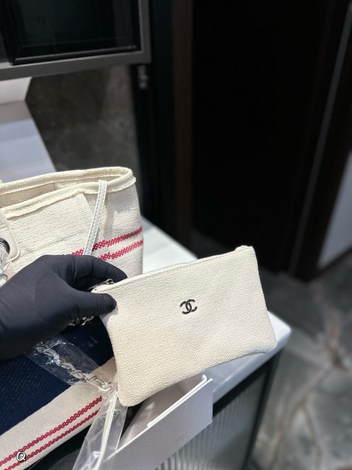 Chanel beach bag - Image 9