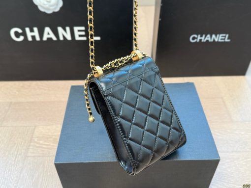 Chanel mobile phone bag - Image 9
