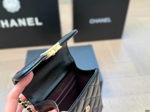 Chanel mobile phone bag - Image 10