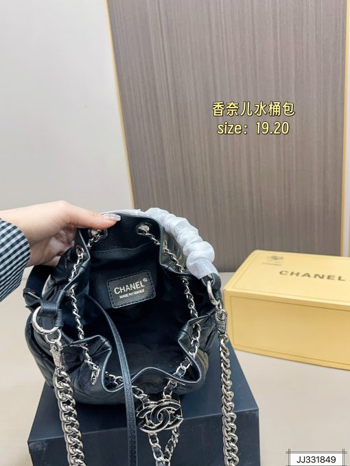 Chanel bucket bag - Image 10