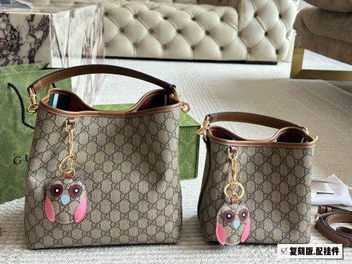 GUCCI Emblem bucket bag - Image 2