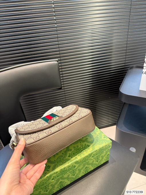 GUCCI camera bag - Image 8