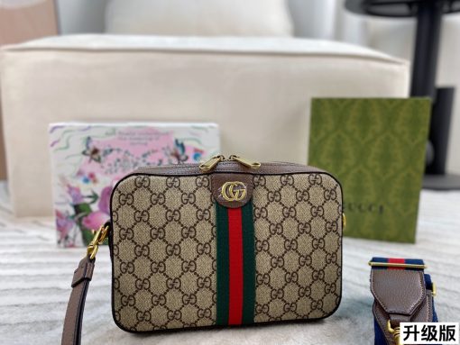 Gucci messenger bag