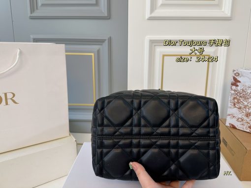 Dior handbag - Image 5