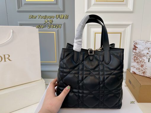 Dior handbag - Image 6