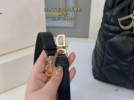 Dior handbag - Image 8