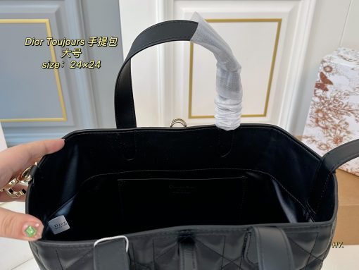 Dior handbag - Image 10