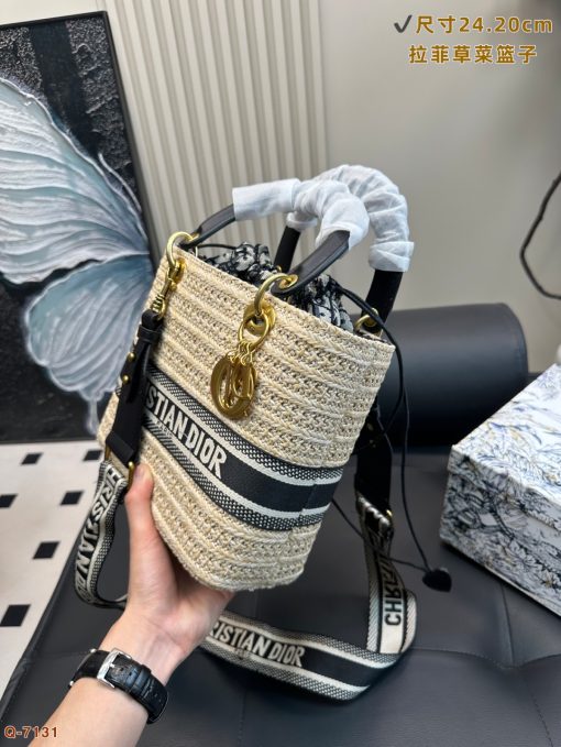 Dior woven tote bag - Image 9