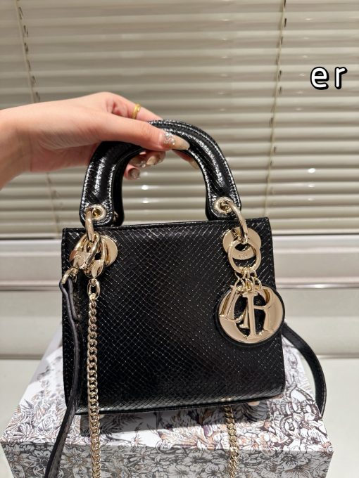 Dior handbag - Image 4