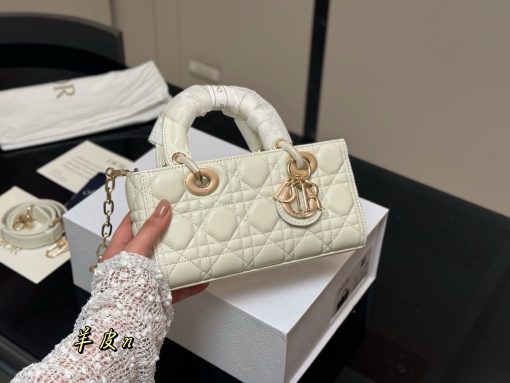 Dior Princess Diana bag - Image 6