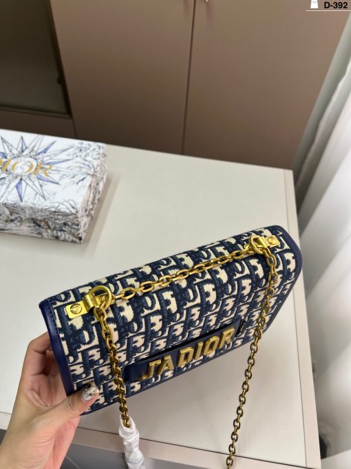Dior chain bag - Image 8