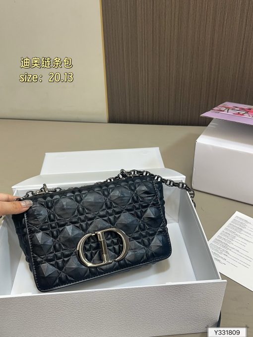 Dior chain bag - Image 4