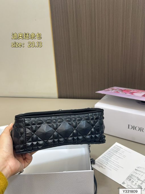 Dior chain bag - Image 6