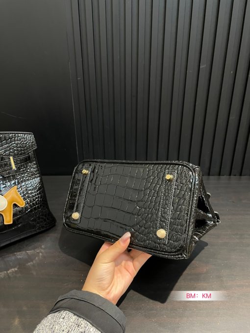 Hermes Birkin bag - Image 9