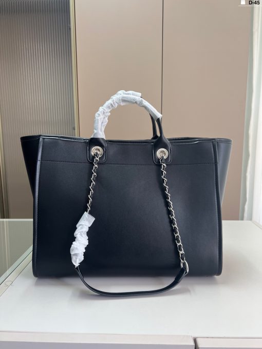 Chanel beach bag - Image 7