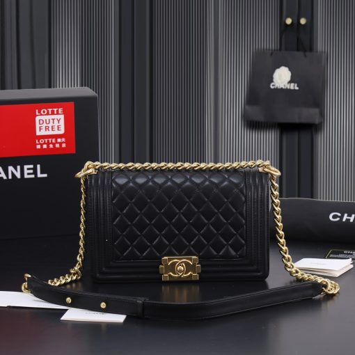 CHANEL crossbody bag