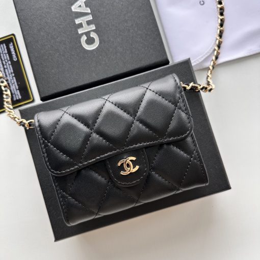 Chanel chain bag