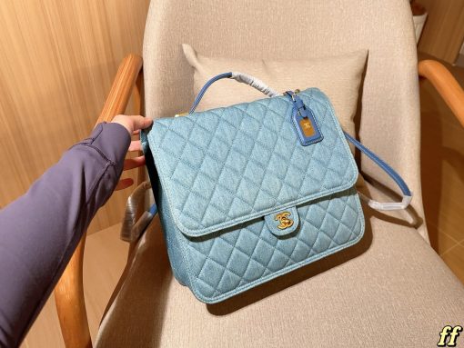 Chanel messenger bag - Image 8