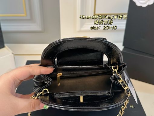 CHANEL handbag - Image 2