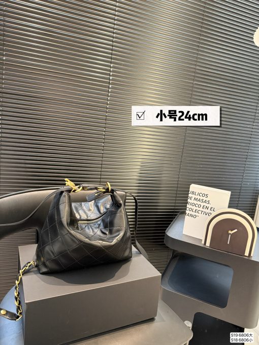 CHANEL bucket bag - Image 7