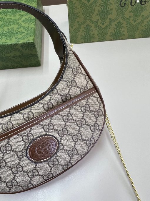 GUCCI crescent-shaped bag - Image 4