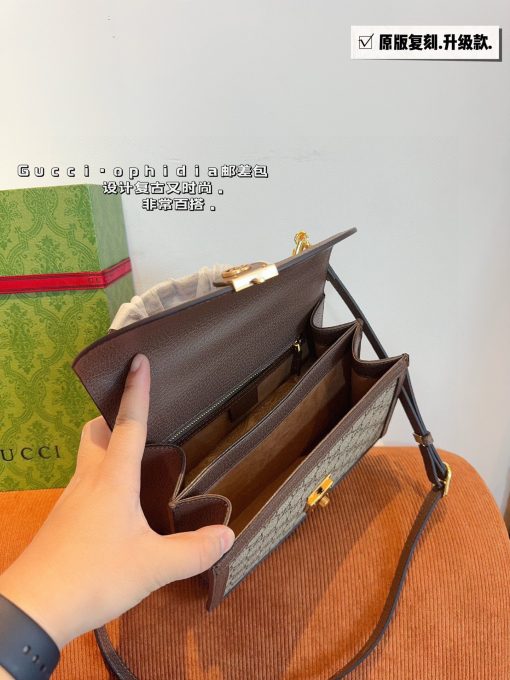 GUCCI shell bag - Image 2