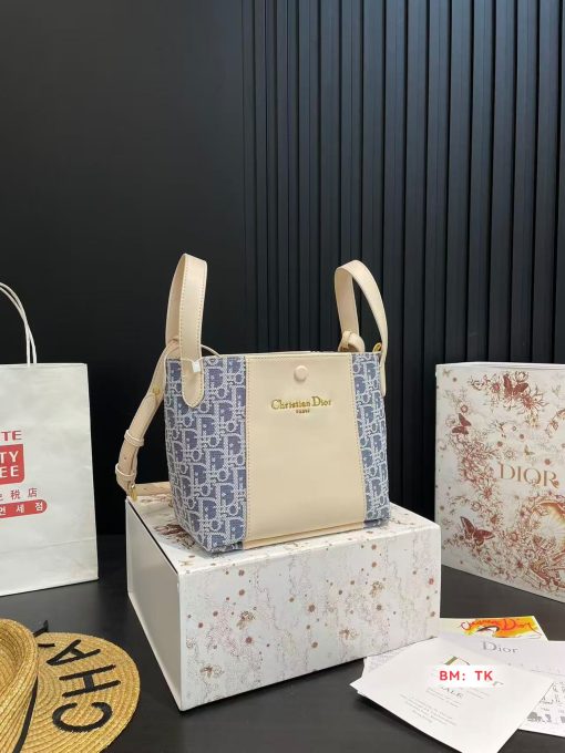 DIOR bucket bag