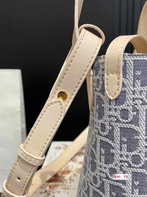 DIOR bucket bag - Image 5