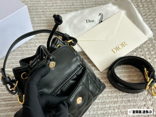DIOR bucket bag - Image 4