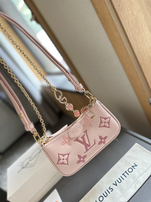 LV crossbody bag - Image 4