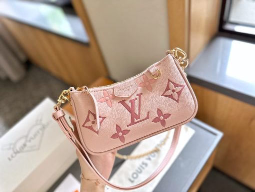 LV crossbody bag - Image 3